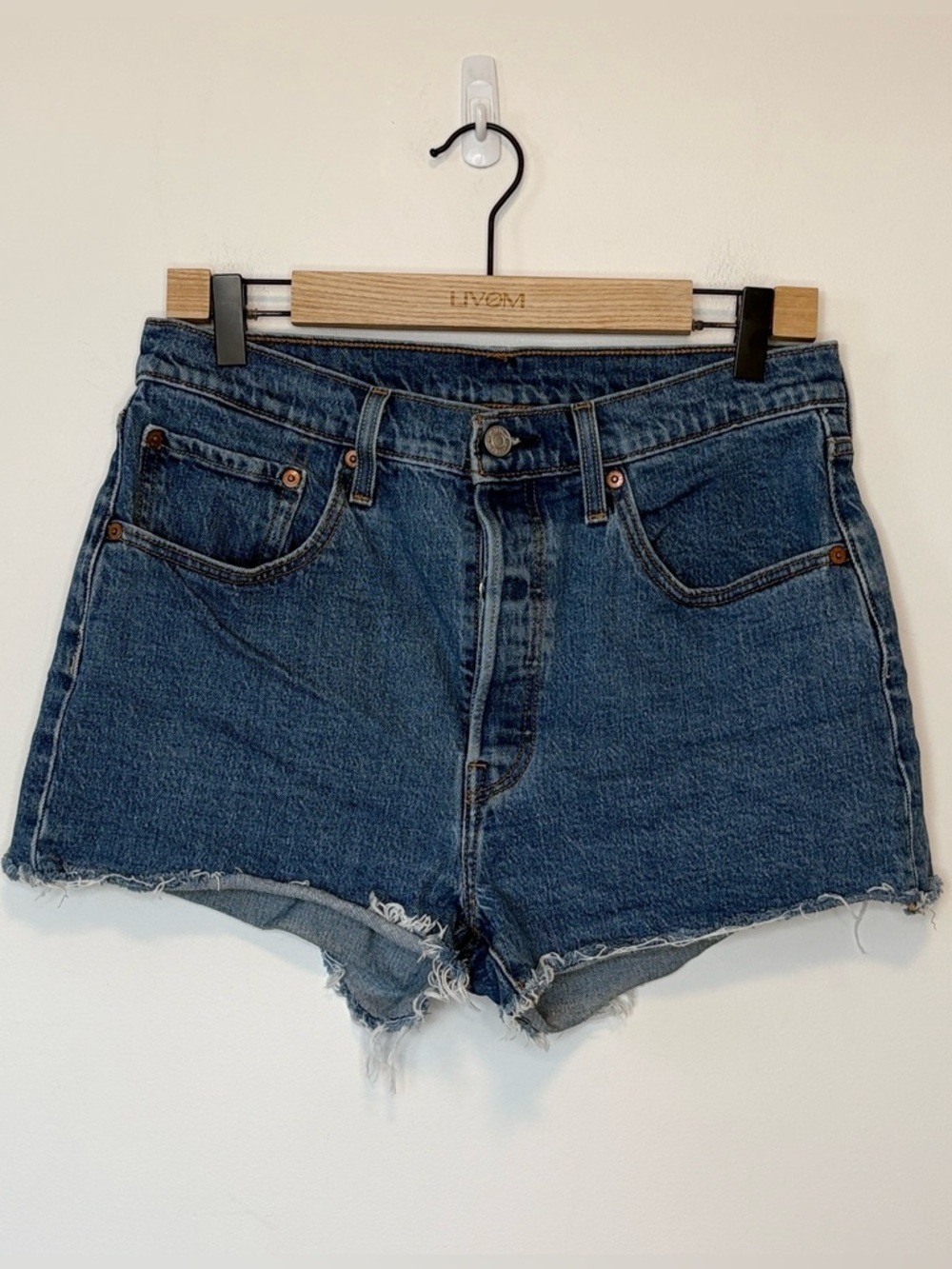 Levis 501 denim shorts , sz : 30